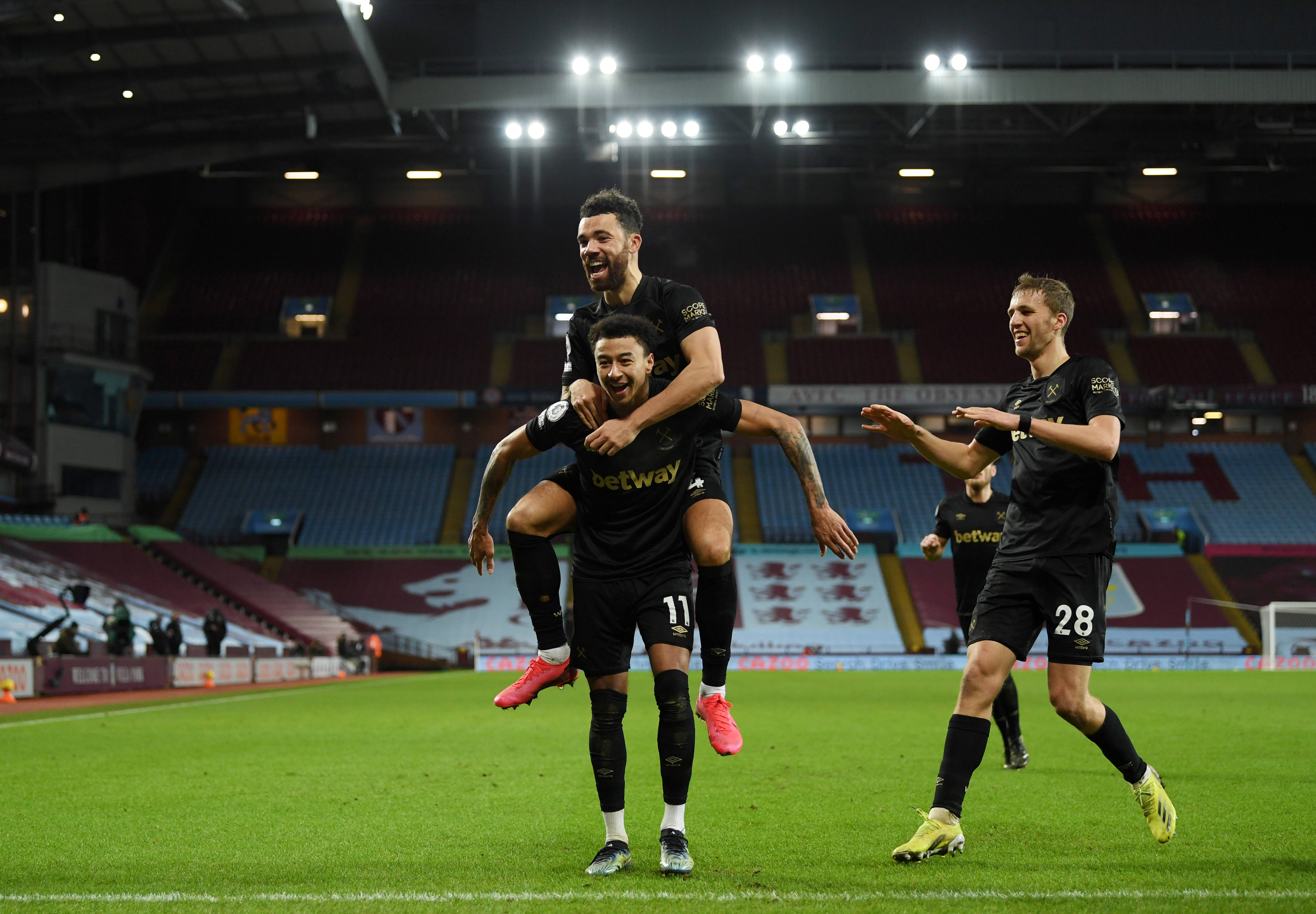 纳兹·里德生涯总得分突破5000分，森林狼队史第九人（纳兹·里德生涯得分破5000，成森林狼队史第九位达成者）