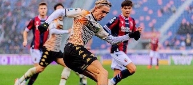 欧冠：巴黎大胜曼联 内马尔建功