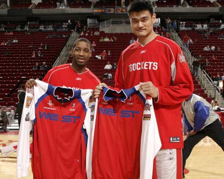 弗拉霍维奇晒龙珠悟空恢复照：手术很顺利，感谢大家（弗拉霍维奇以龙珠悟空姿态报平安：手术成功，感谢关心）