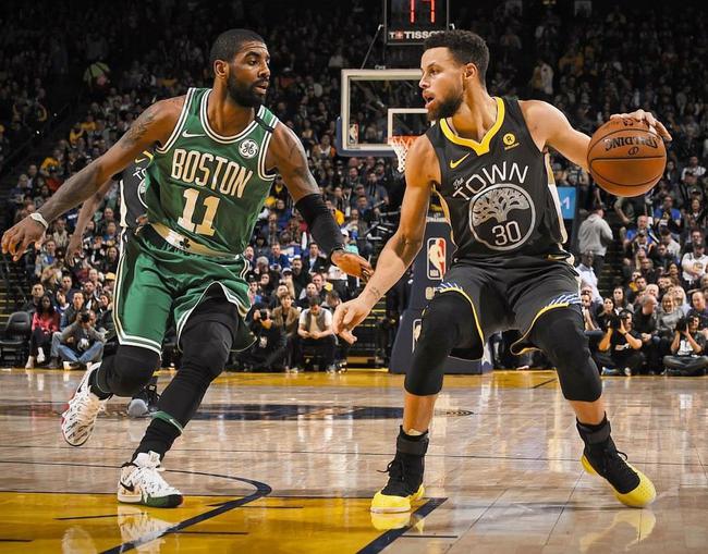 巴塞罗那主帅弗利克淡化了球队在西甲联赛榜首的领先优势（弗利克低调看待巴萨在西甲的榜首优势）