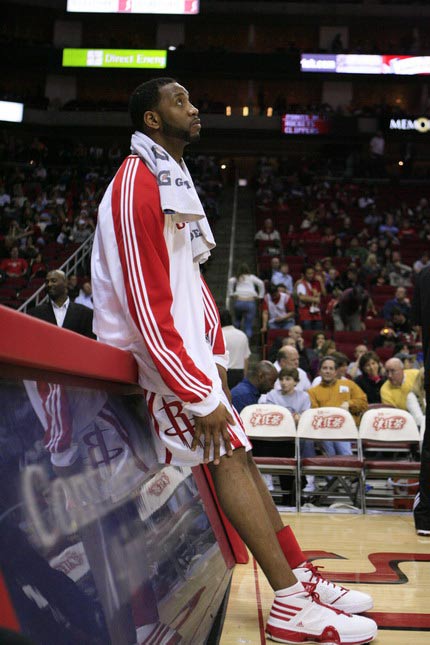 杰伦·约翰逊半场三双创纪录，成道格·里弗斯后首人（杰伦·约翰逊半场砍下三双刷新纪录，成为里弗斯以来第一人）