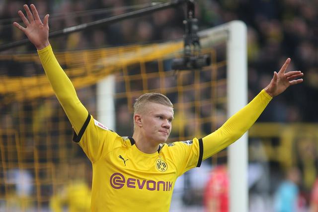 又伤了，对阵柏林联合时帕夫洛维奇的左大腿出现伤病（帕夫洛维奇在对阵柏林联合时左大腿再受伤）