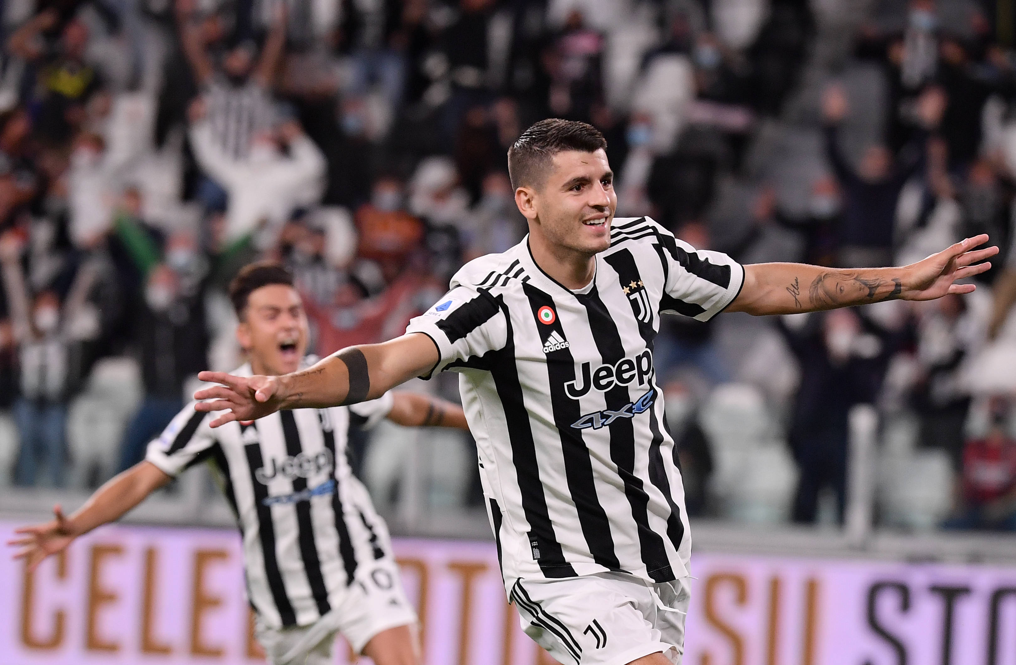 曼晚：多纳鲁马对加盟曼联持开放态度，但不会采取永久转会（曼晚：多纳鲁马愿赴曼联，但不考虑以永久转会形式加盟）