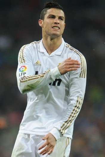 阿夫迪亚连续5场25+5+5，追平利拉德保持的队史纪录（阿夫迪亚火力全开：连续五战25分5板5助，追平利拉德队史纪录）