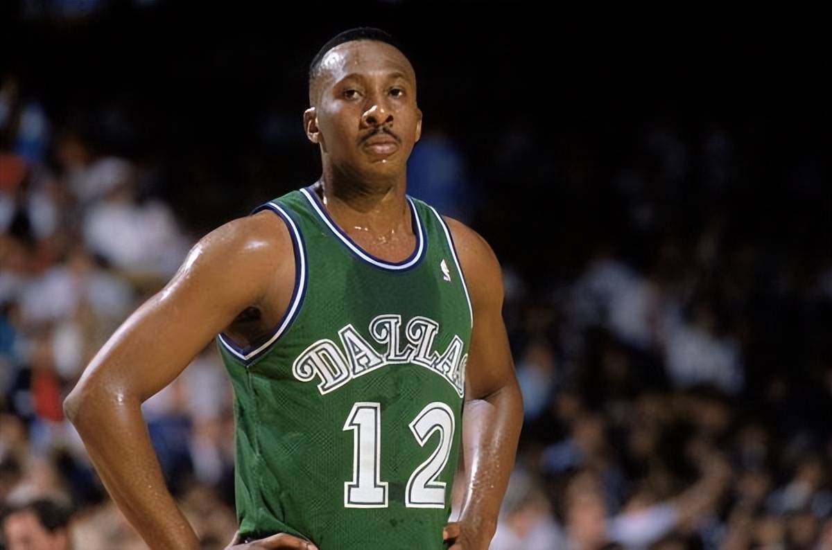 他不仅仅是 他不仅仅是